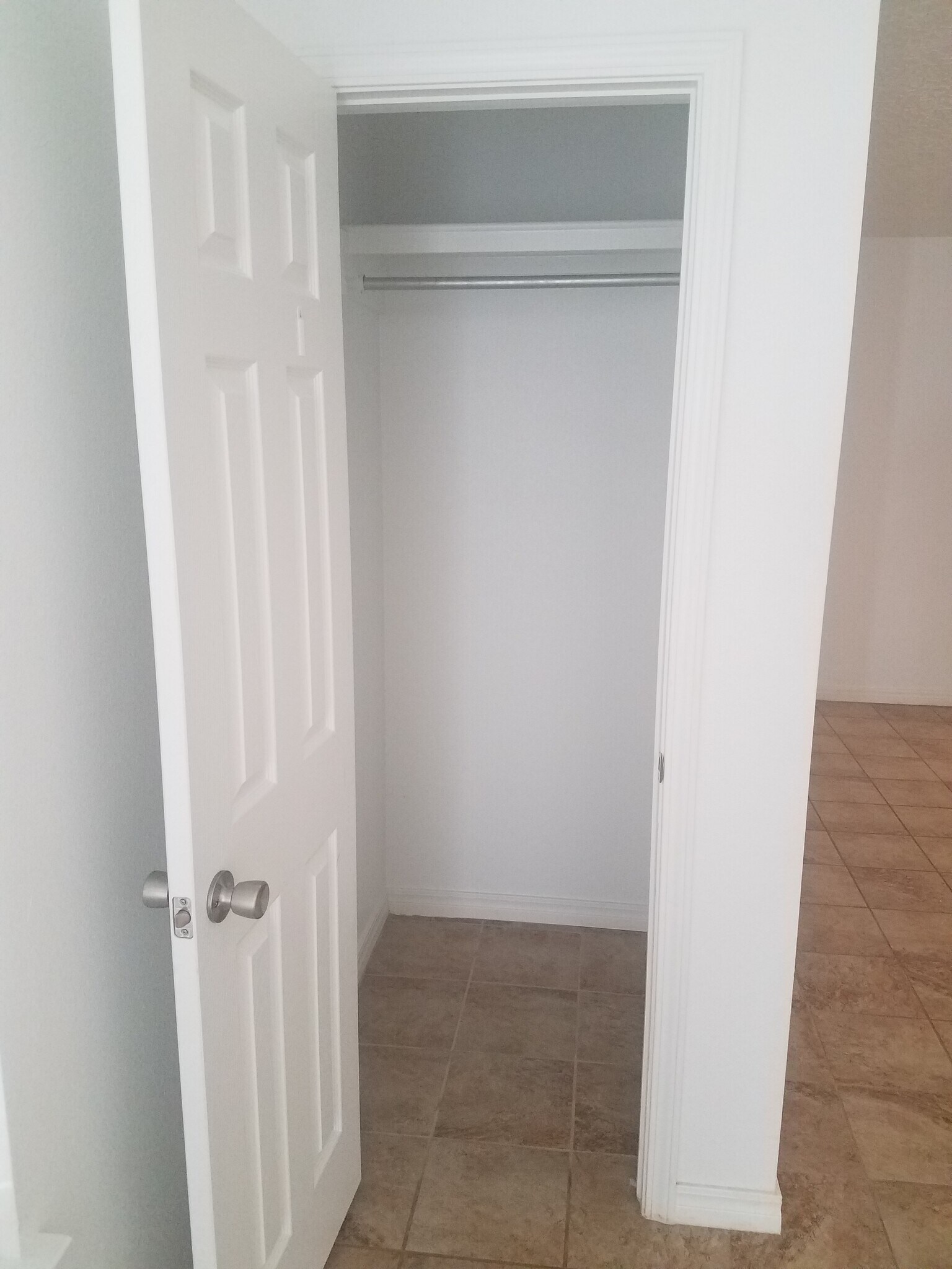 Building Photo - 1618 S Ave G Ave