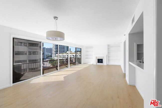 Building Photo - 10550 Wilshire Blvd