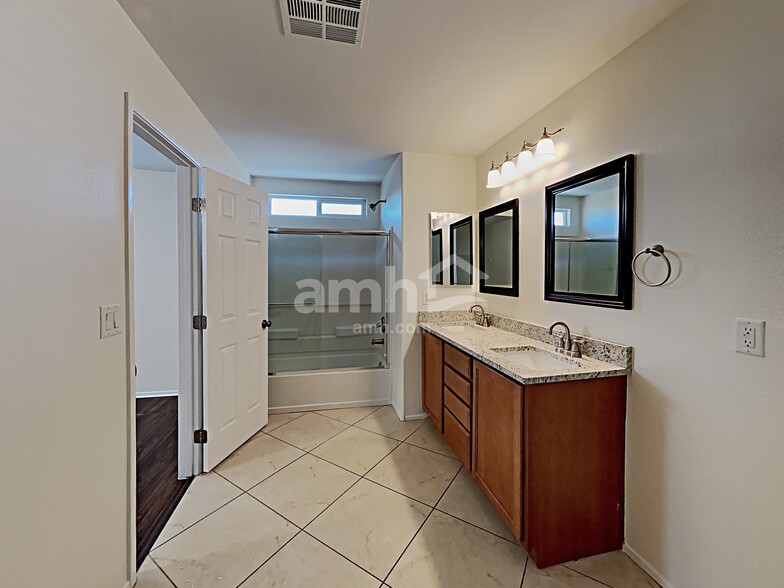 Building Photo - 8612 Rowland Bluff Ave