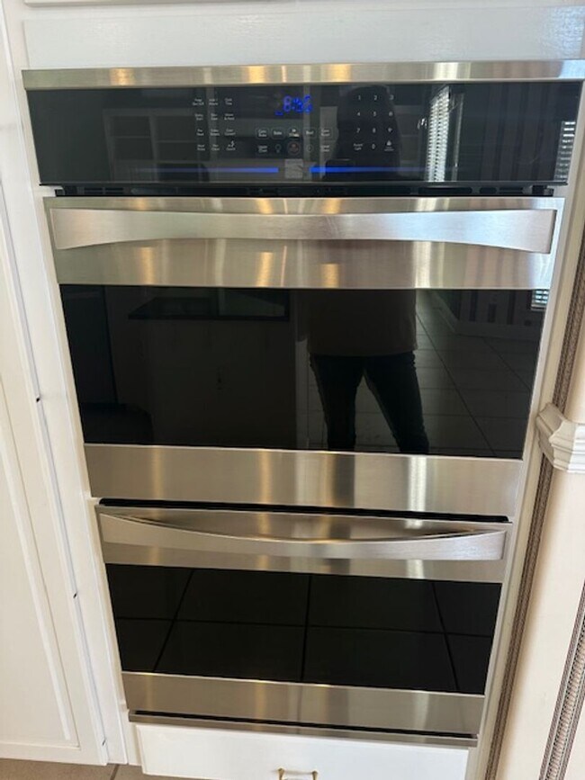 Building Photo - Fabulous Home in Gulf Breeze