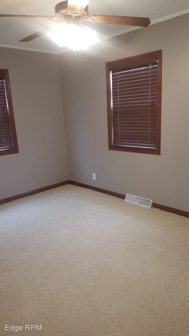Building Photo - 2 br, 1 bath House - 2735 E Washburn Road