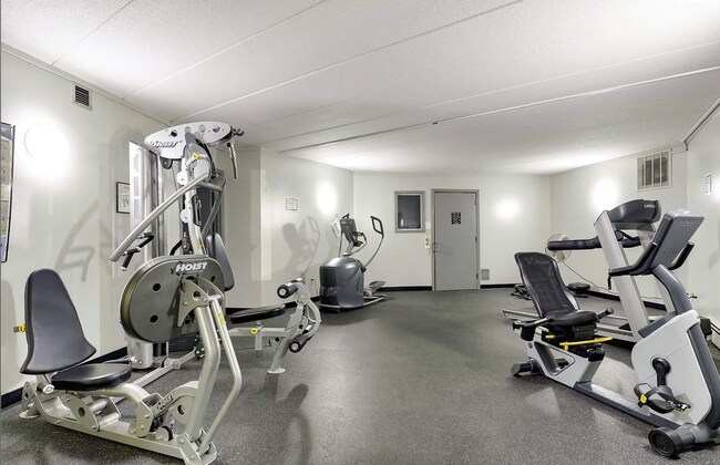 Building Photo - 175 county road b2 E