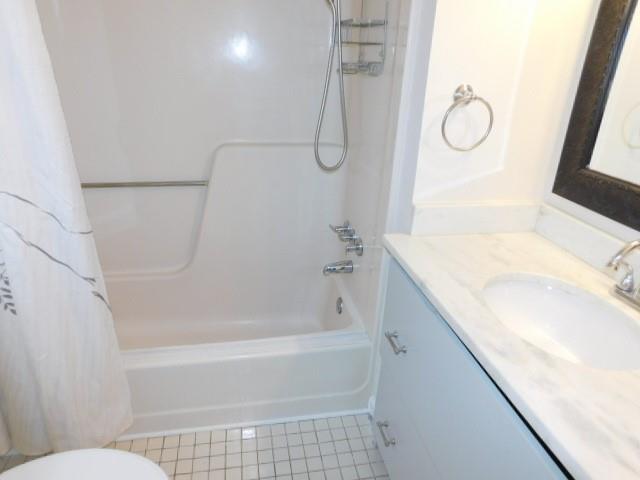 Building Photo - 214 High Creek Dr