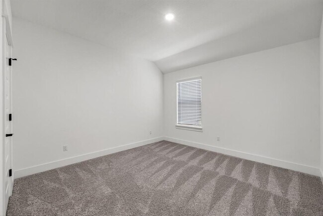 Building Photo - 3405 Charade Dr