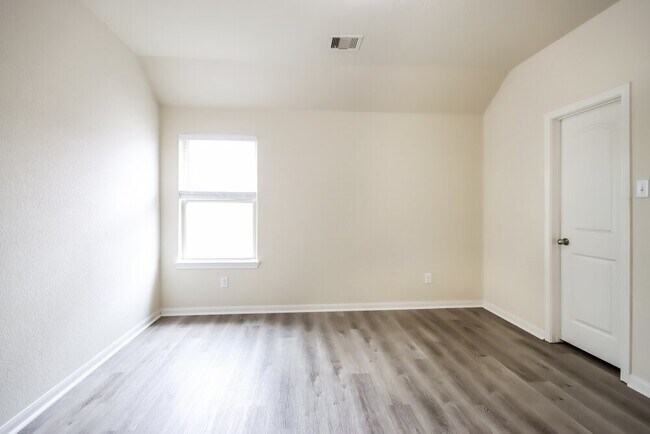 Building Photo - 3014 Rose Trace Dr