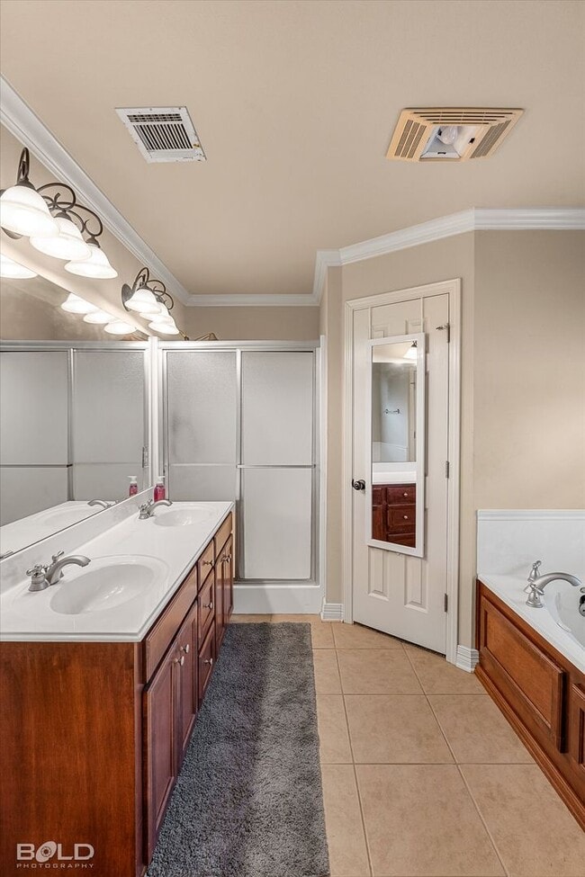 Building Photo - 126 Satinwood Cir