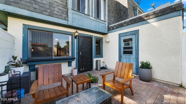 Building Photo - 8135 N 32nd Dr