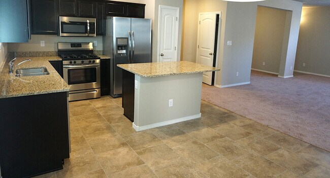 Building Photo - Wonderful 3 bedroom in Rio Rancho. Don't m...