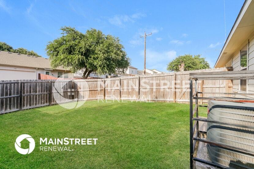 Building Photo - 729 Grambling Dr