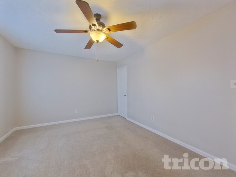 Building Photo - 117 Normas Way