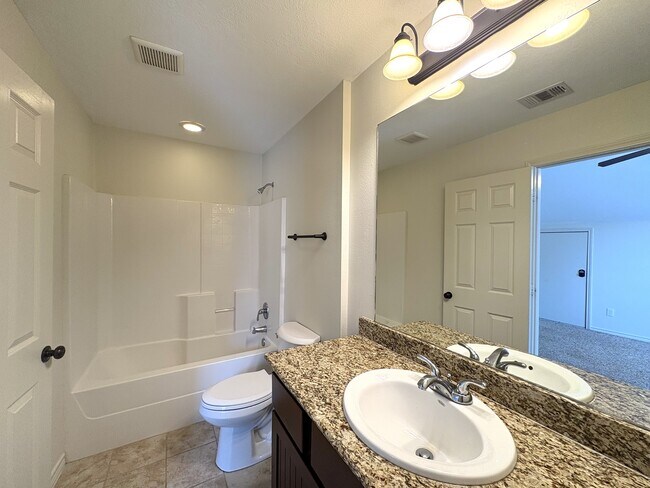 Building Photo - 3353 Keefer Loop