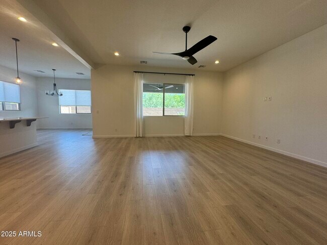 Building Photo - 4808 W Stargazer Pl