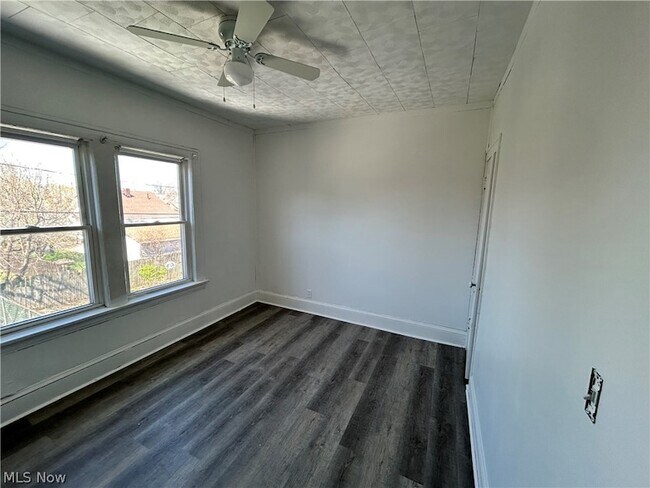 Building Photo - 2232 W 103rd St