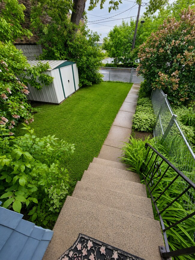 Building Photo - Available July 1st! Single family home with fenced-in backyard!