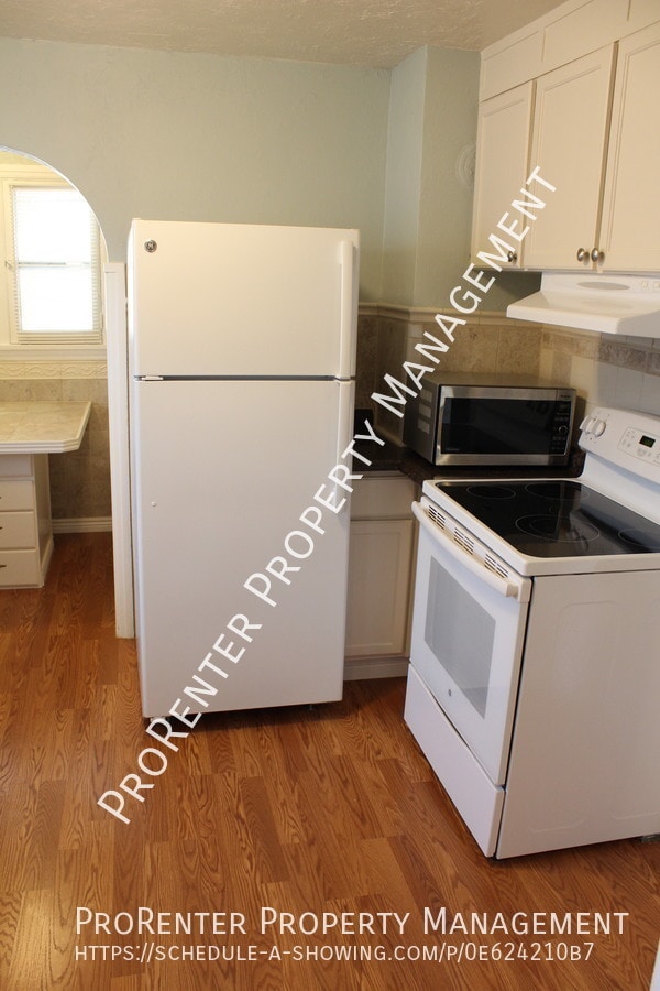 Building Photo - 747 E 22nd St