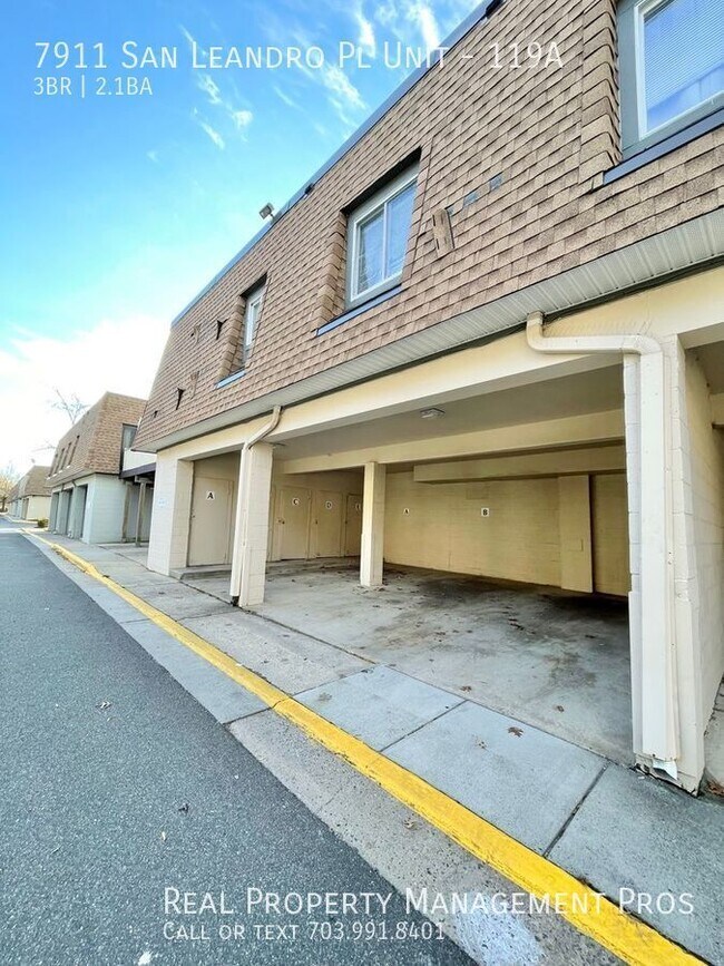 Building Photo - 7911 San Leandro Pl