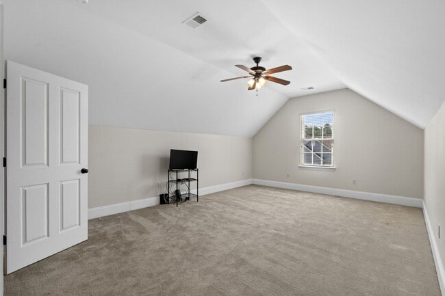 Building Photo - Spacious 4BR/3BA Home in Myrtle Beach – 2,550 Sq Ft & Screened Porch