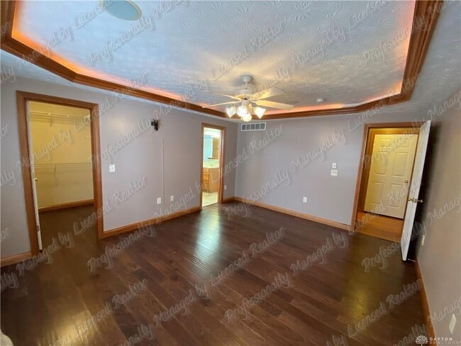 Building Photo - 6353 Charlotte Ct