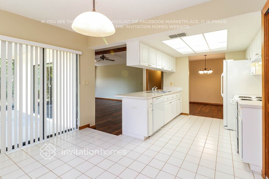 Building Photo - 7317 Bramblewood Dr