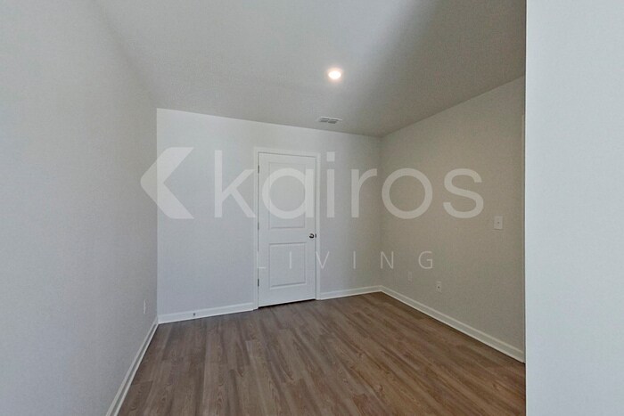 Building Photo - 339 Ironwood Ct