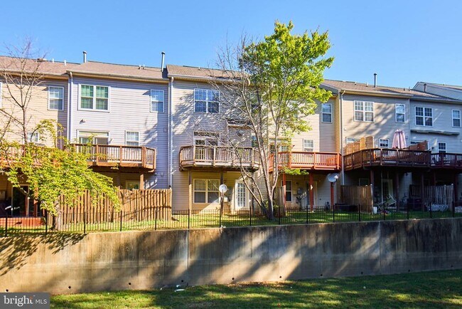 Building Photo - 11485 Carriage Gate Ct