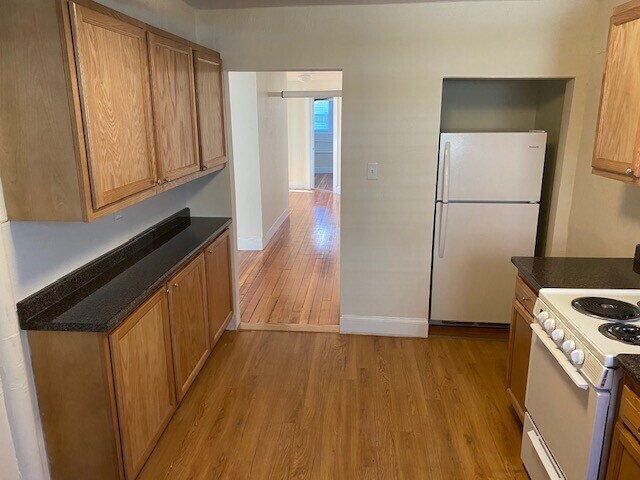 Building Photo - 25 Mount Hood Rd