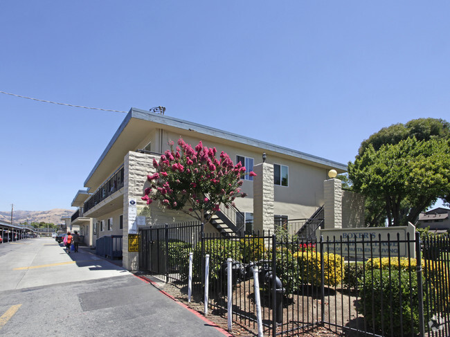 Primary Photo - Boxer's Mayfair Village Senior Apartments