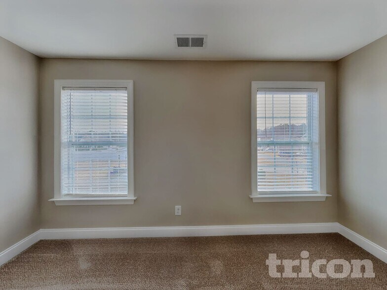 Building Photo - 54 Jonalker Ct