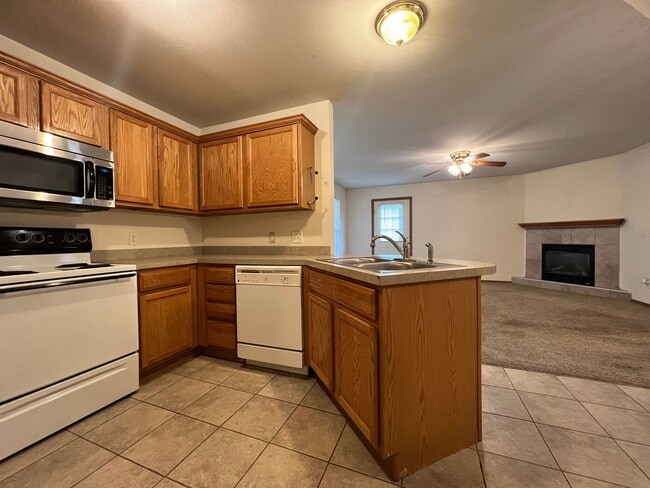Building Photo - 1267 Pinhook Dr