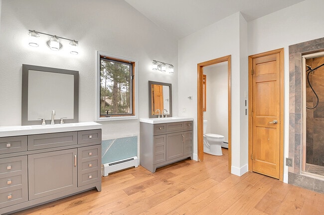 Building Photo - 29604 Canterbury Cir