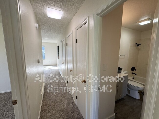Building Photo - 2713 Hearthwood Ln