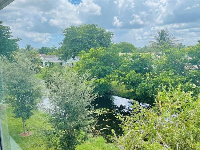 Building Photo - 3247 NW 103rd Terrace