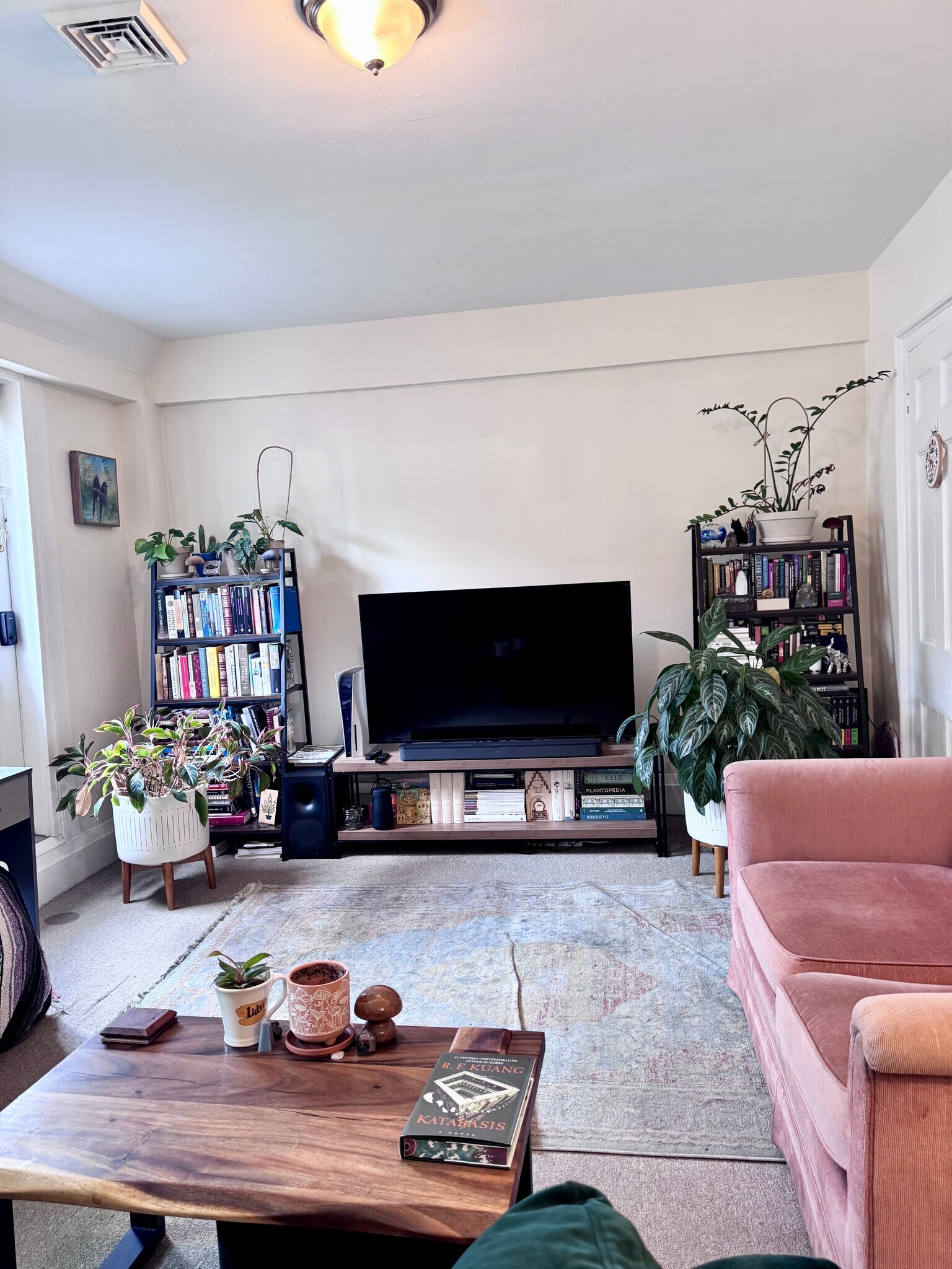 Building Photo - 122 Gore St