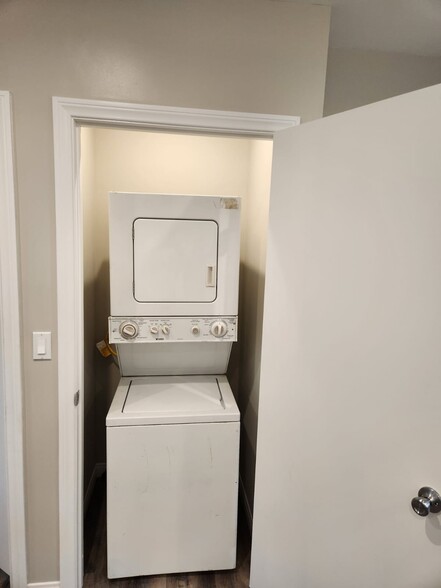 washer and dryer closet - 10614 Amestoy Ave