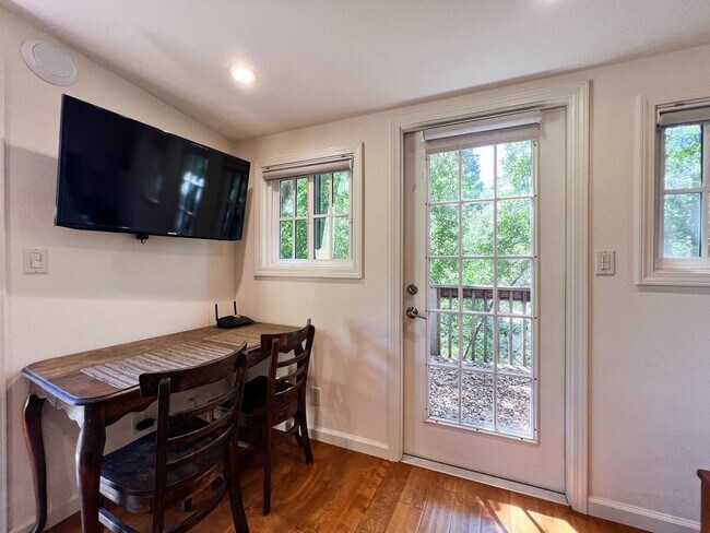 Building Photo - 3138 Browns Valley Rd