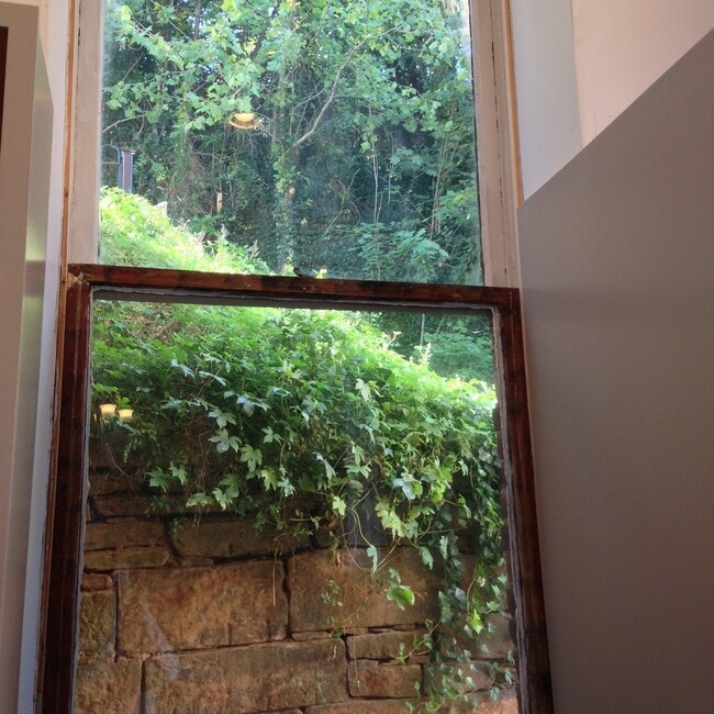 Building Photo - 1025 Church St