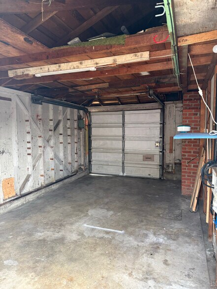 Building Photo - 6015 8th Ave