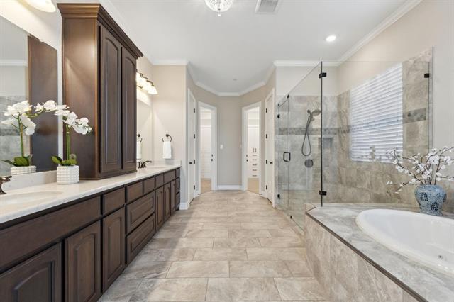 Building Photo - 7009 Bach