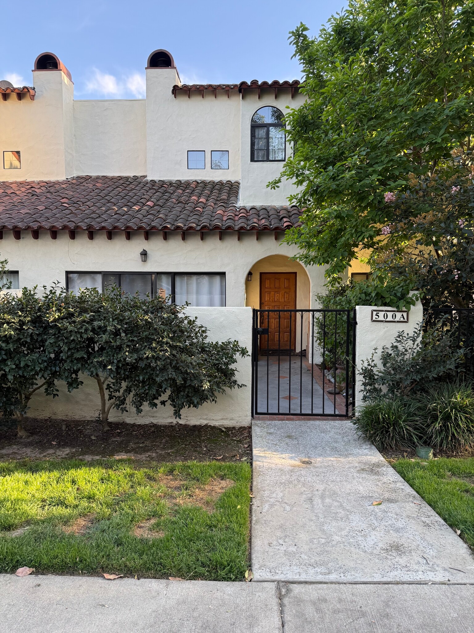 Front Entrance - 500 Garfield Ave