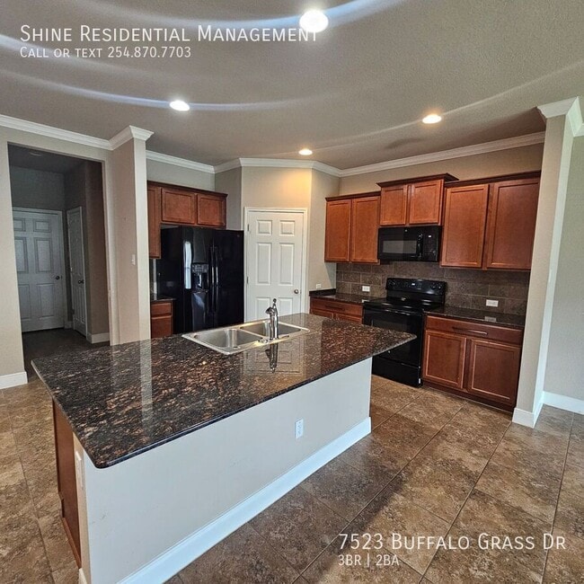 Building Photo - 7523 Buffalo Grass Dr