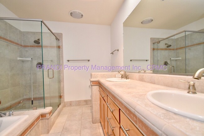Building Photo - Coming Soon! 3 Bedroom Larkspur Townhouse.
