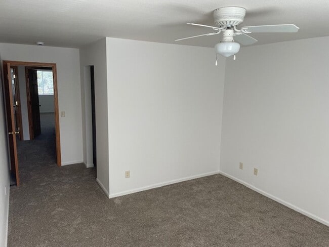 Building Photo - Wood Crest Townhomes - PPM