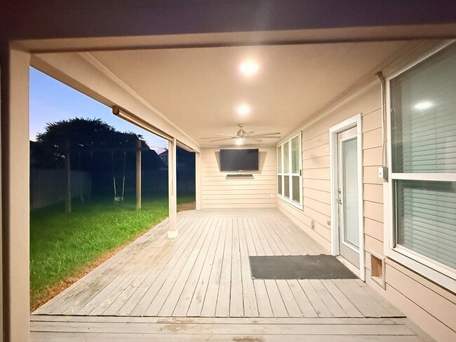 Building Photo - 29607 Legends Green Dr