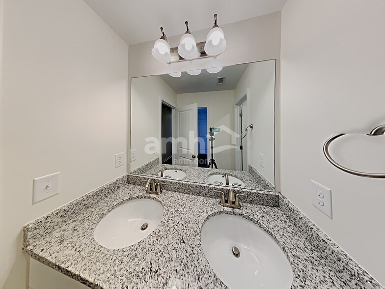 Building Photo - 93 Shelby Ct