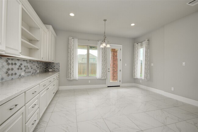 Building Photo - 26510 Crimson Bluff Ln
