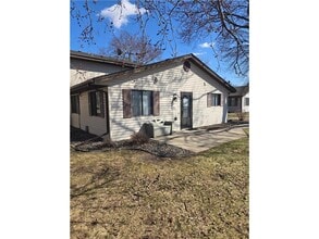 Building Photo - 6662 84th Ct N