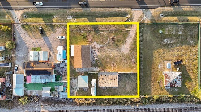 Building Photo - 1705 FL-37