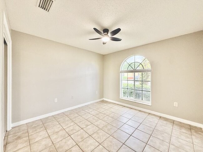 Building Photo - 2140 Mystic Ring Loop