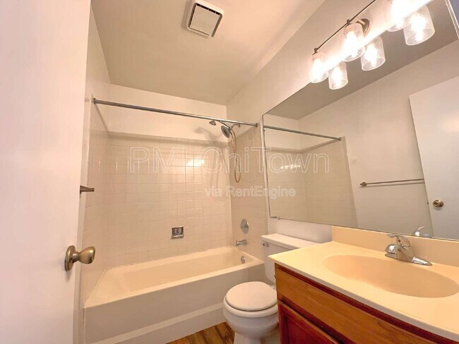 Building Photo - 1172 Regency Dr