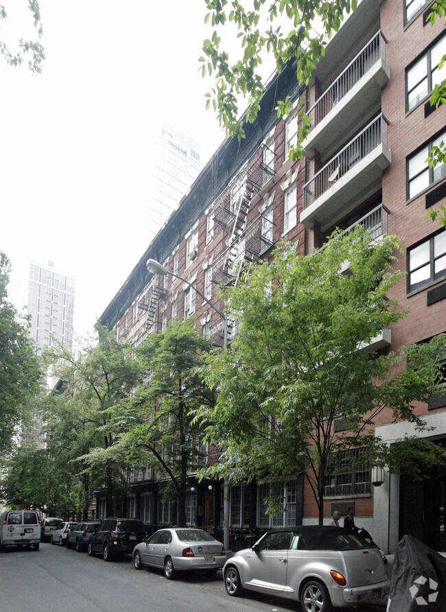 Building Photo - 316 East 92nd Street